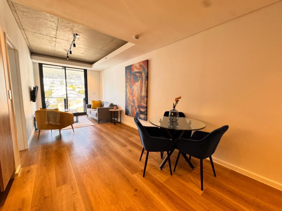 To Let 1 Bedroom Property for Rent in Sea Point Western Cape